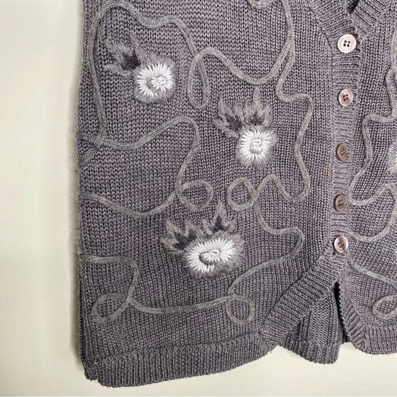 Alfred Dunner Vintage Gray Wool Blend Floral Embroidered Knit Sweater Vest Small - Picture 5 of 11